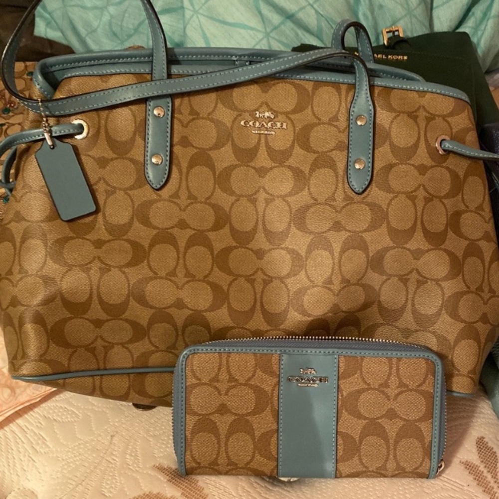 Coach Purse and Wallet Set